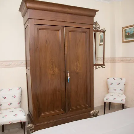 Maison De Charme Apartment